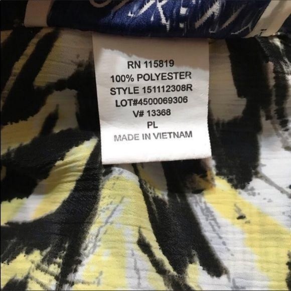 DonnKenny Petites Large Zebra Print Button Top - Picture 4 of 7